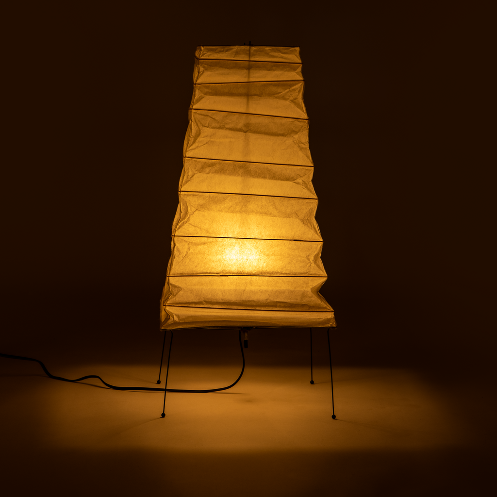 Akari 4N lamp by Isamu Noguchi